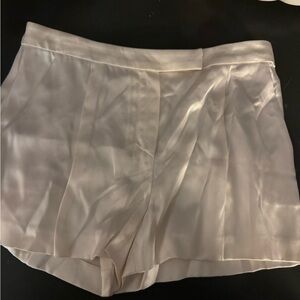 Valentino Elegant Cream Women's Shorts Size:6